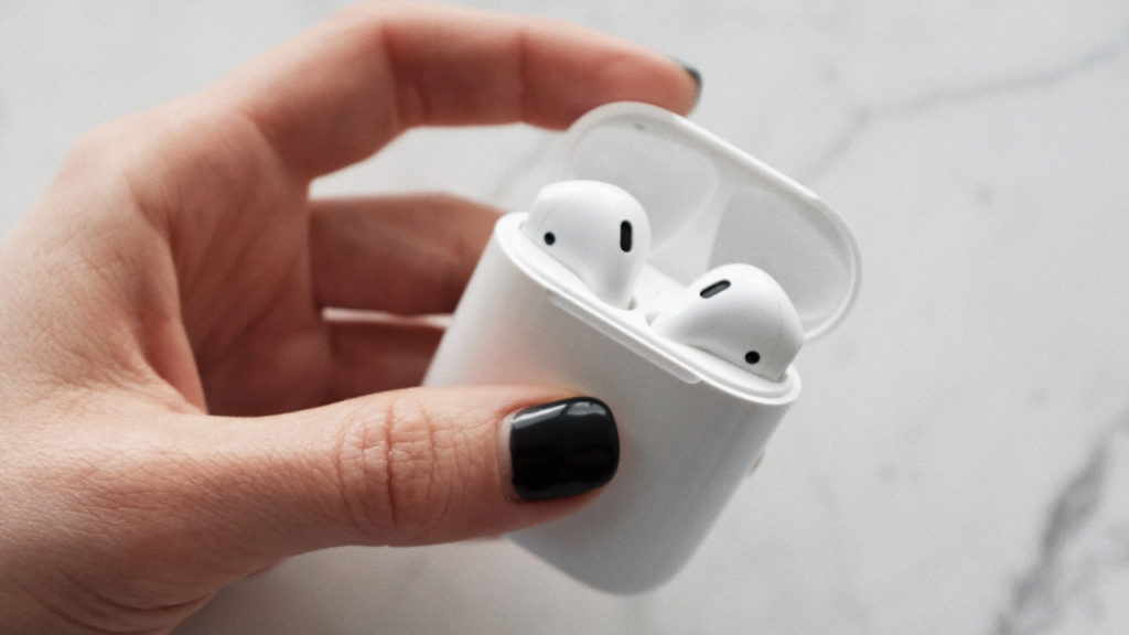 How can the Design of the AirPods cause Sound leakage